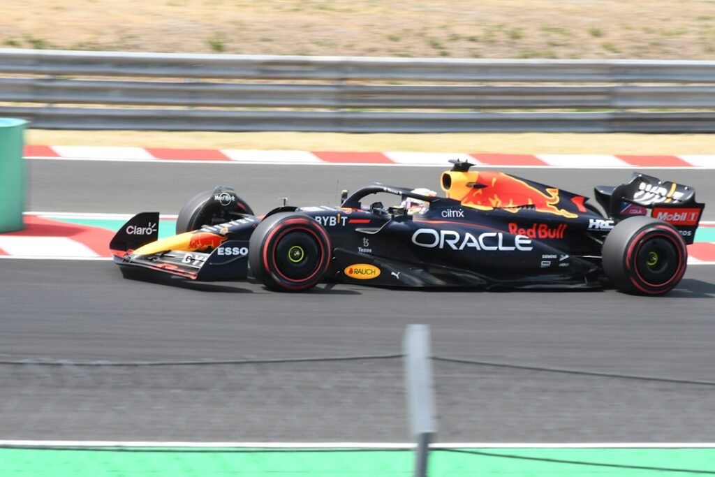 Closer to retiring than changing teams - why Verstappen stayed at Red Bull