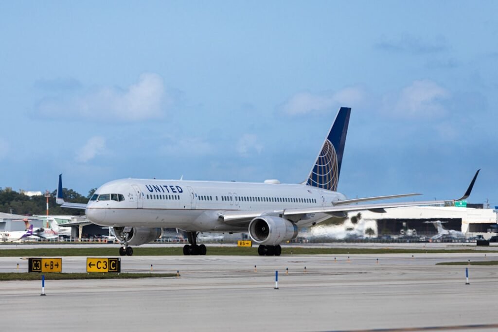 FLIGHT SQUEEZE - Ja-Florida fares soar past US$3,000 as travellers battle for scarce seats