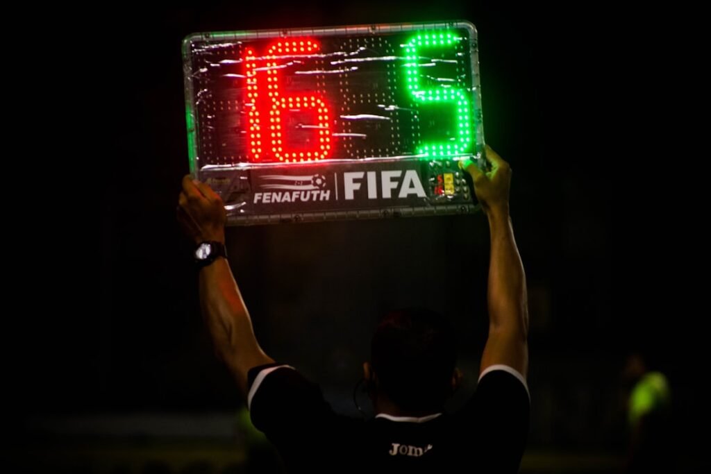 How to follow Transfer Deadline Day on the BBC