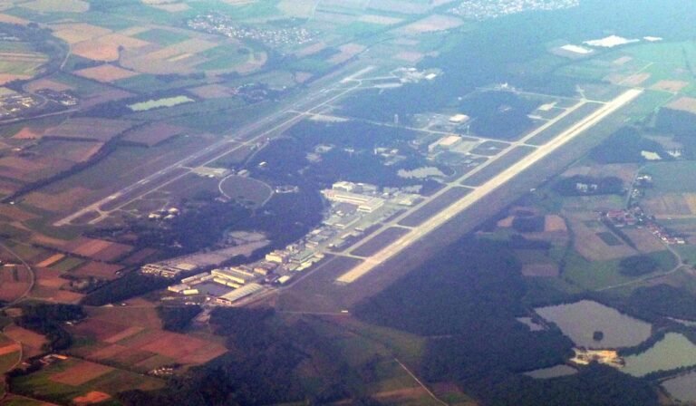 Gatwick Airport faced water outage after main burst