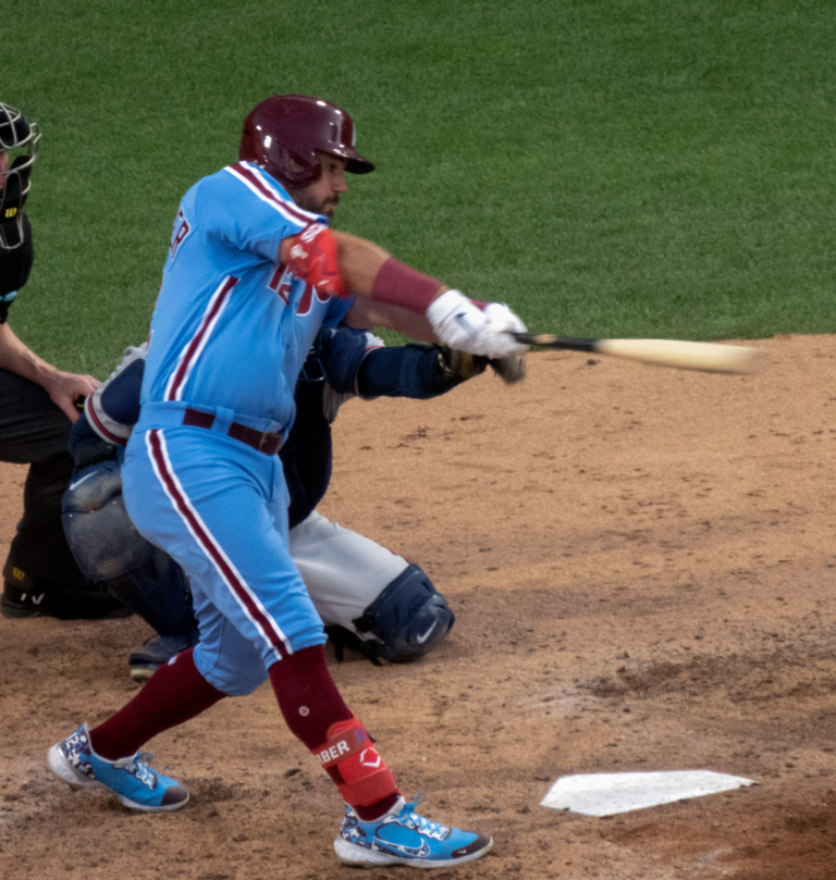 Schwarber ‘obliterates’ walk-off home run for Phillies to complete comeback