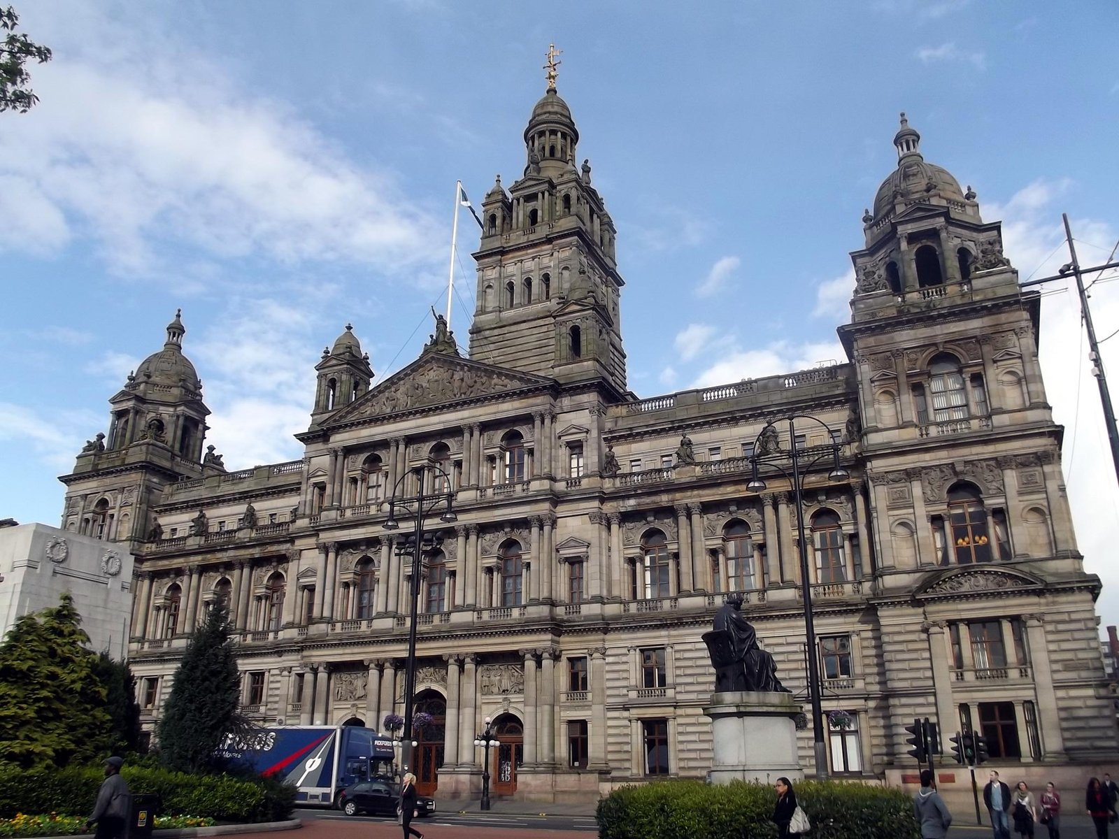 The ornate exterior of Glasgow City Chambers.