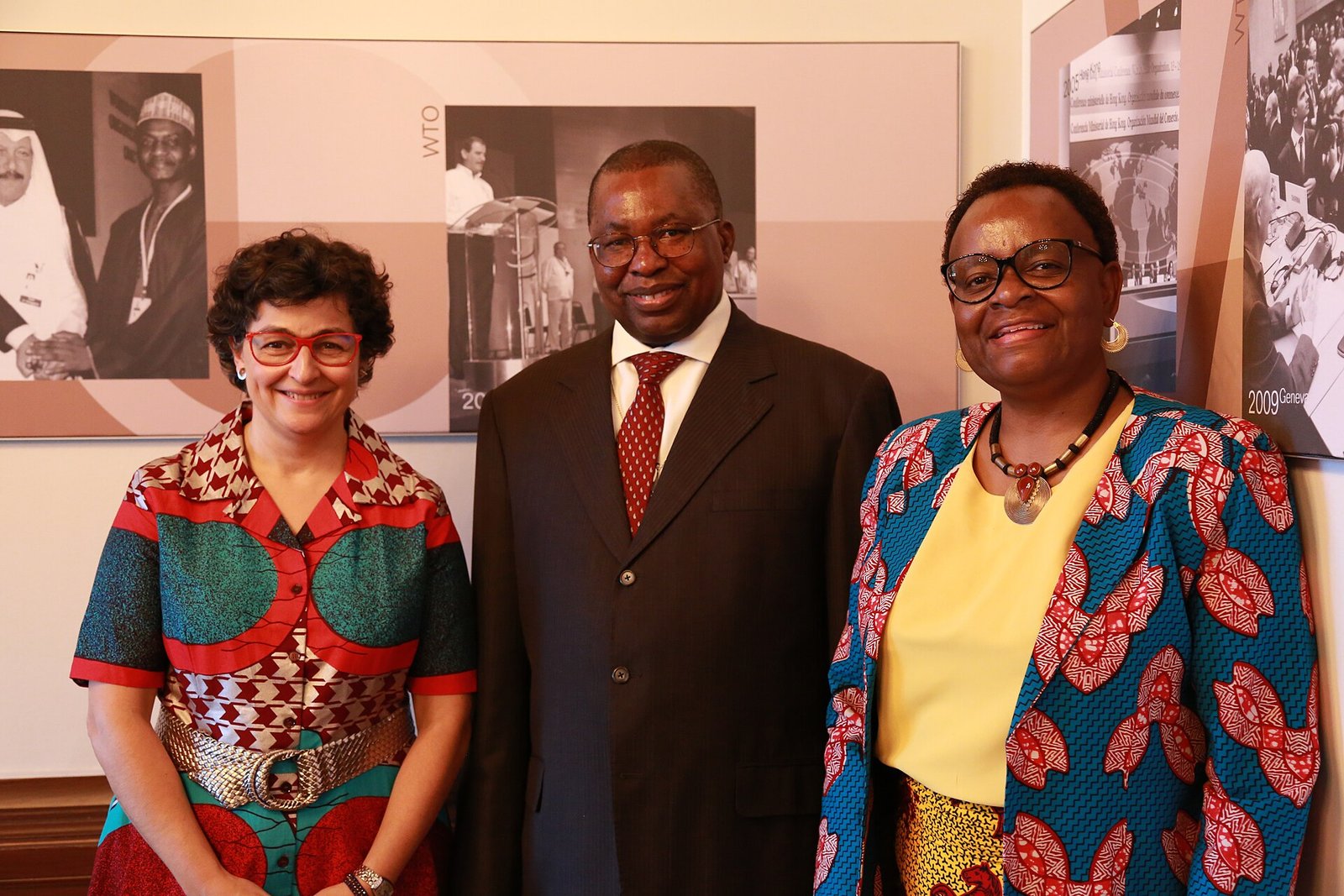 Arancha González and Dorothy Tembo meet Mr Albert Muchanga, African Union Commissioner for Trade and Industry