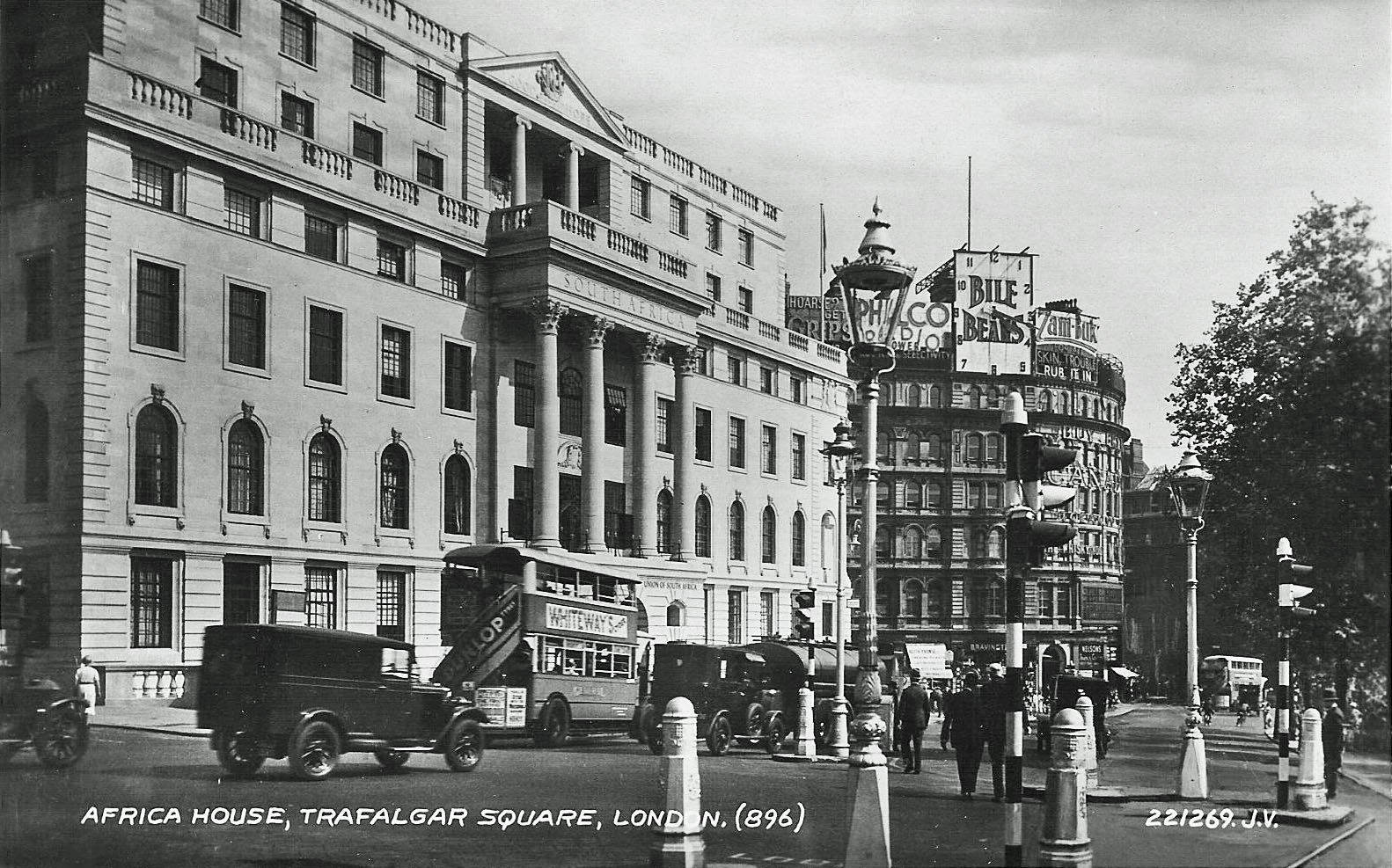 Trafalgar Square (16841777780)